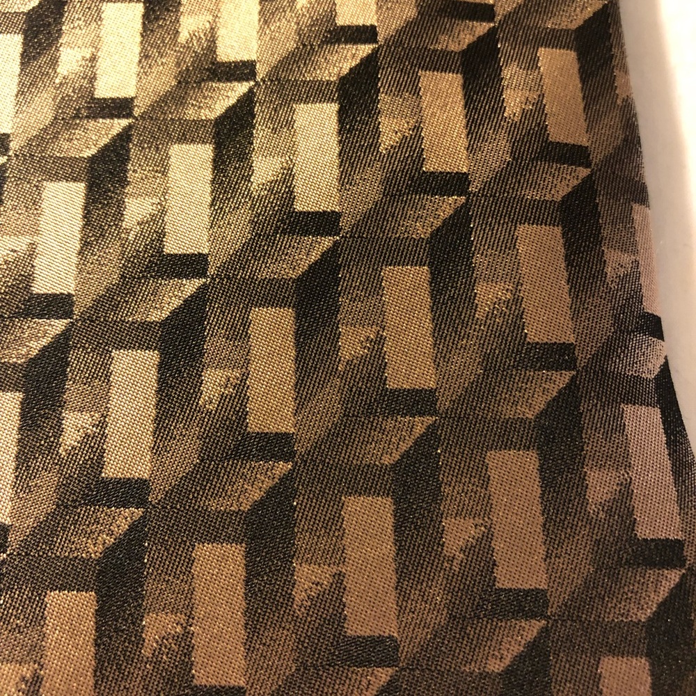Bugatti Gold and Black Tie, 100% Silk - Picture 3 of 6